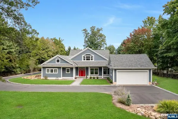 21 Crescent Avenue, Mahwah, NJ 07430