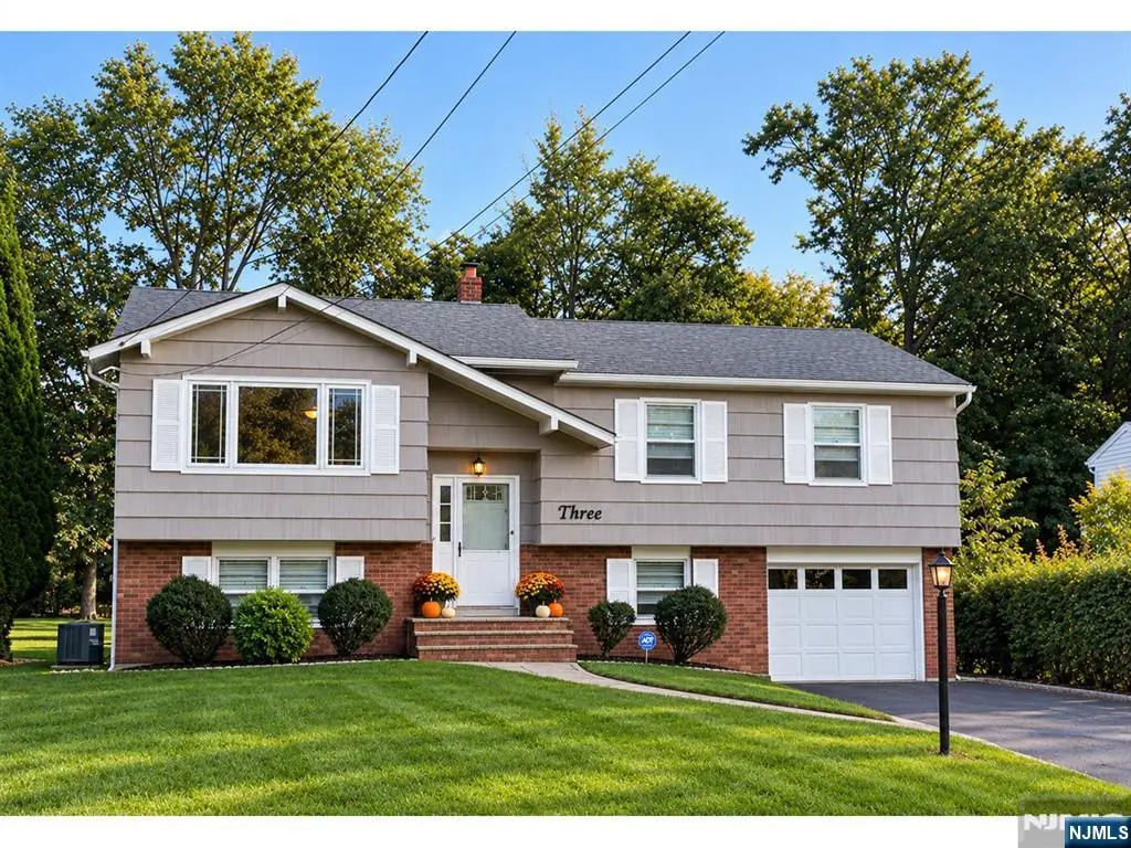 3 Richard Court, Butler, NJ 07405 - #1