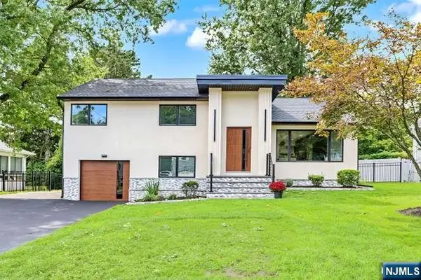 38-28 Brookside Avenue, Fair Lawn, NJ 07410