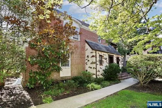 185 E Palisade Avenue A2A, Englewood, NJ 07631 - #1