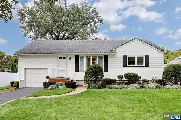 429 Polly Ann Terrace, Paramus, NJ 07652