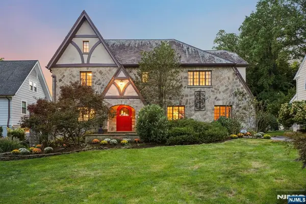 136 Summit Avenue, Montclair, NJ 07043