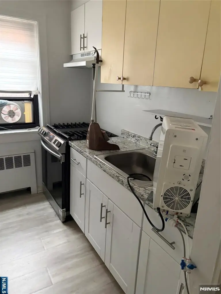 2339 Hudson Terrace D7, Fort Lee, NJ 07024 - #2