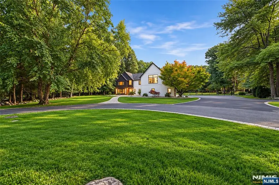 8 Airmont Avenue, Mahwah, NJ 07430 - #2