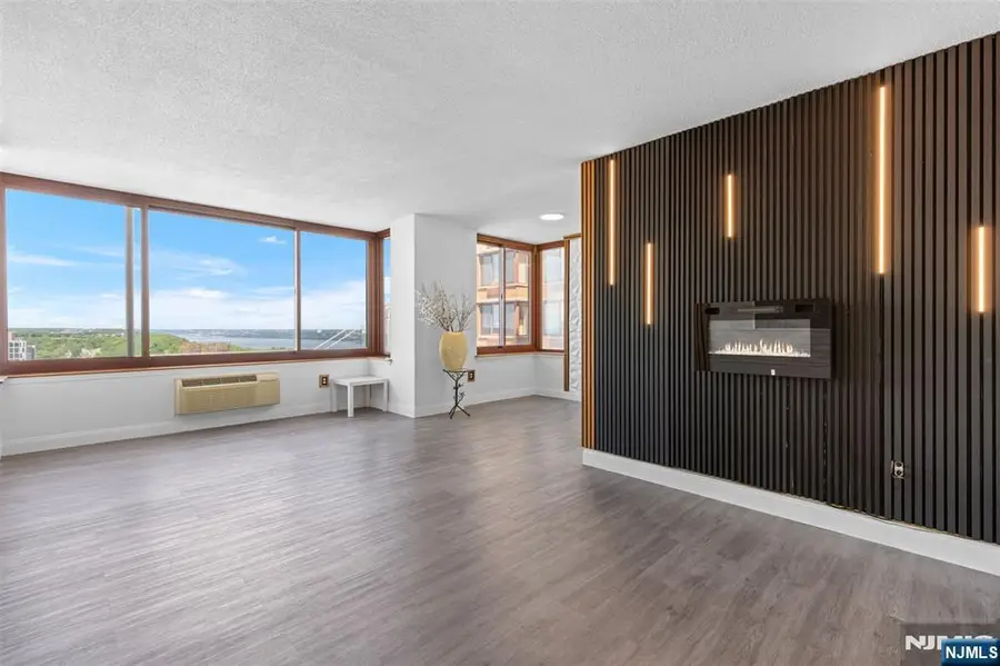100 Old Palisade Road 3215, Fort Lee, NJ 07024 - #3