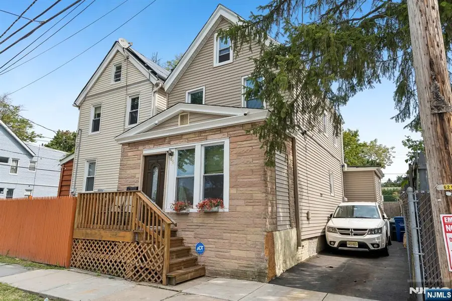 66 Oak Avenue, Irvington, NJ 07111 - #2