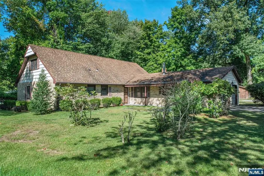 492 Blue Hill Terrace, Franklin Lakes, NJ 07417 - #2