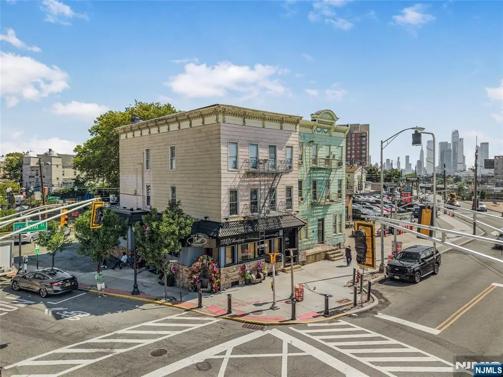 328 32nd Street, Union City, NJ 07087 - #1