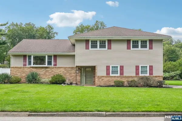 18 Dogwood Lane, Montvale, NJ 07645