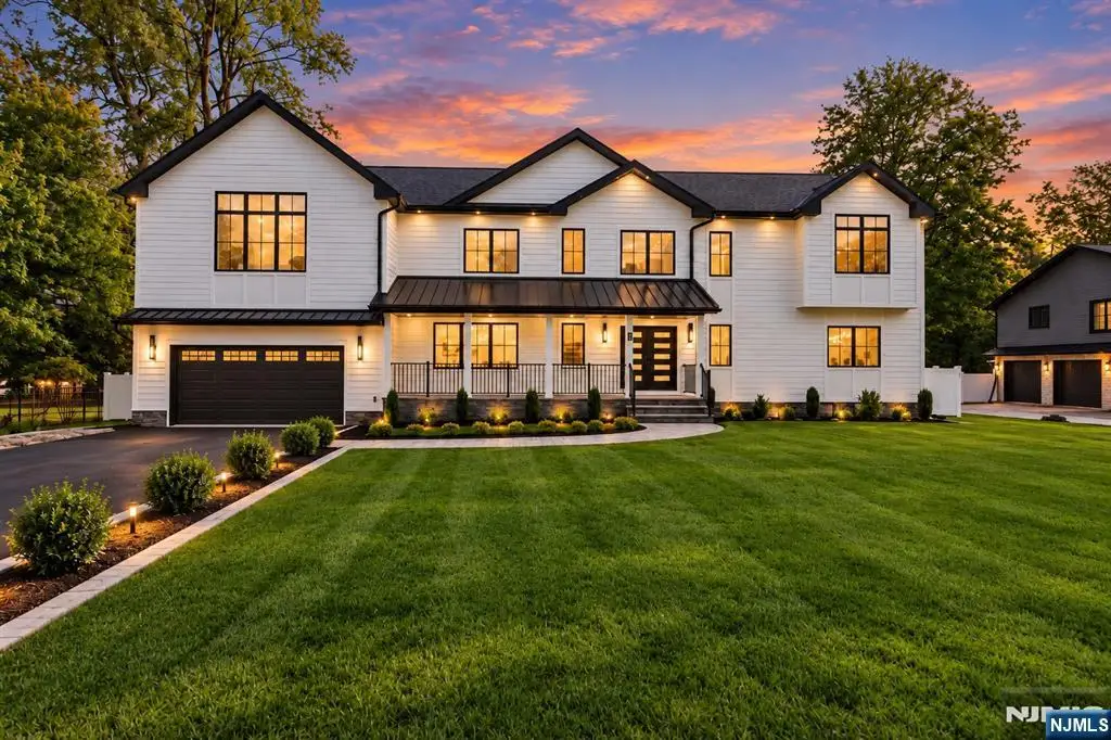 8 Sparrowbush Road, Mahwah, NJ 07430 - #1
