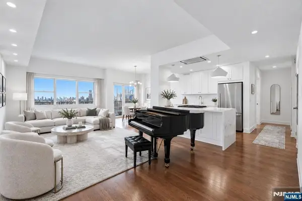 6600 Boulevard East 23D, West New York, NJ 07093