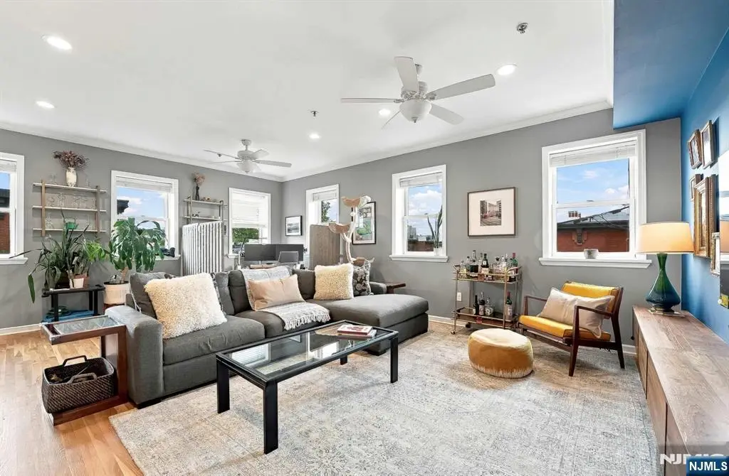 547 Bloomfield Street 4, Hoboken, NJ 07030 - #1