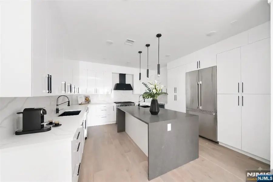 728 Undercliff Avenue, Edgewater, NJ 07020 - #2