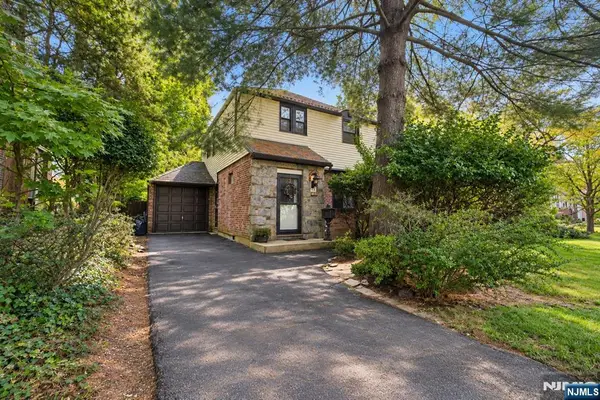 252 Everett Place, Englewood, NJ 07631