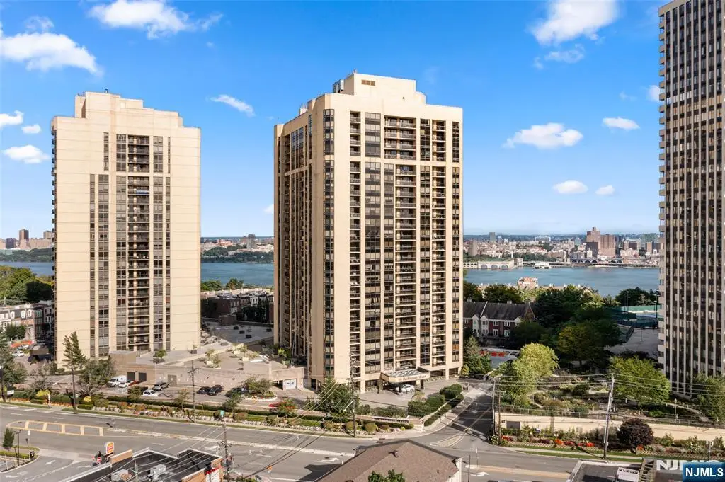 800 palisade Avenue 24 E, Fort Lee, NJ 07024 - #1
