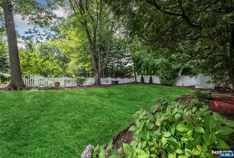 16 Abbington Terrace, Glen Rock, NJ 07452 - #3