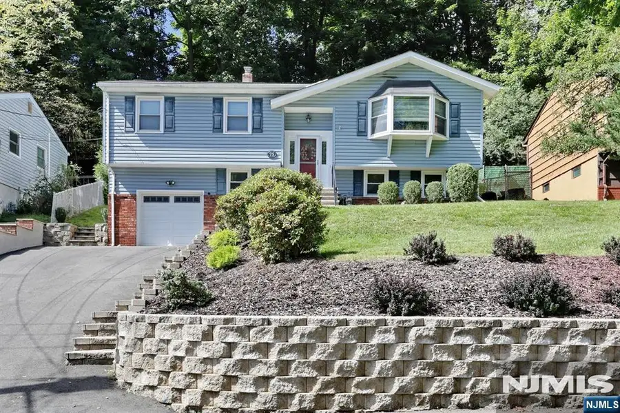 75 Hiawatha Boulevard, Oakland, NJ 07436 - #3
