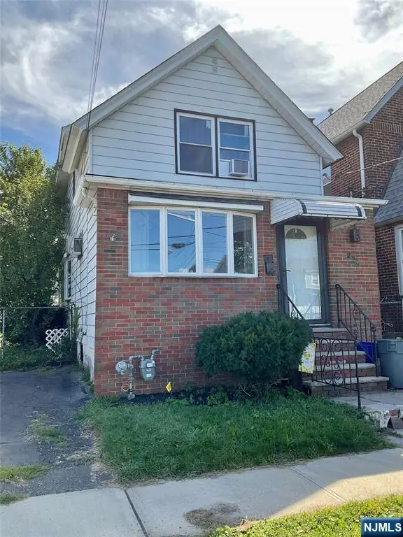 274 Green Avenue, Lyndhurst, NJ 07071 - #1