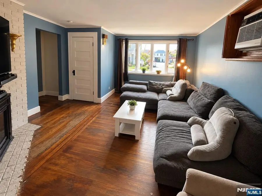 274 Green Avenue, Lyndhurst, NJ 07071 - #3