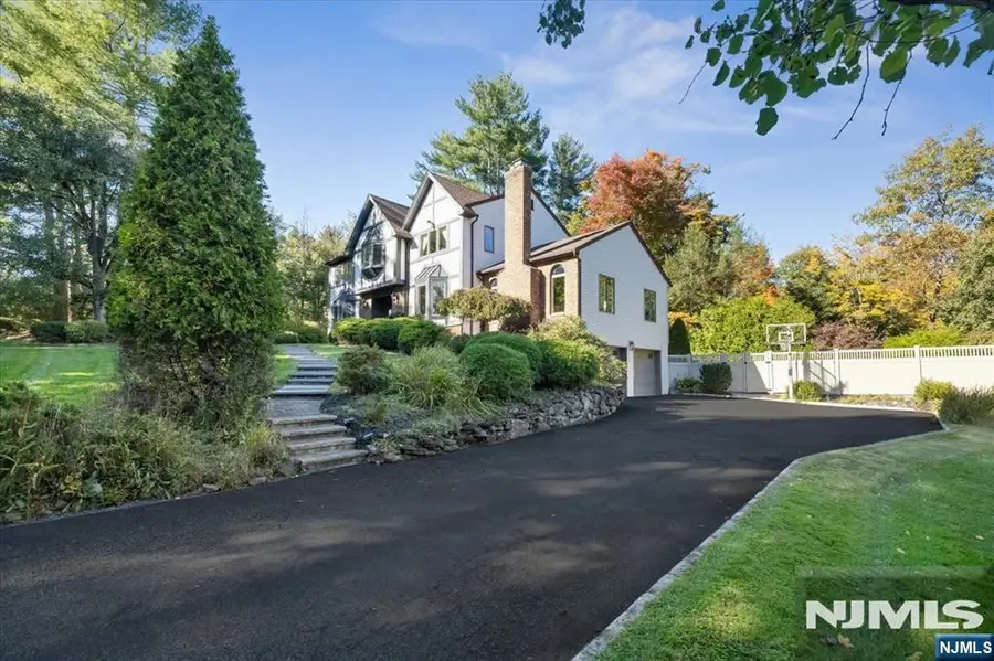 2 Windham Court, Woodcliff Lake, NJ 07677 - #2