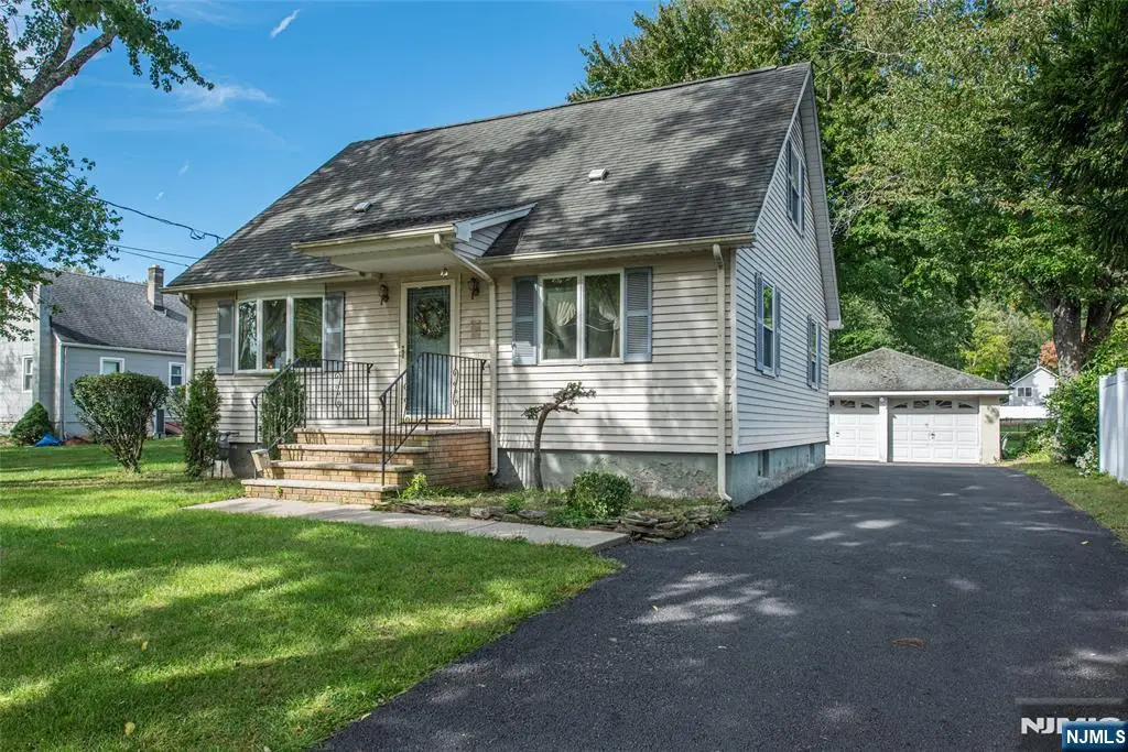 97 Van Dam Avenue, Bloomingdale, NJ 07403 - #1