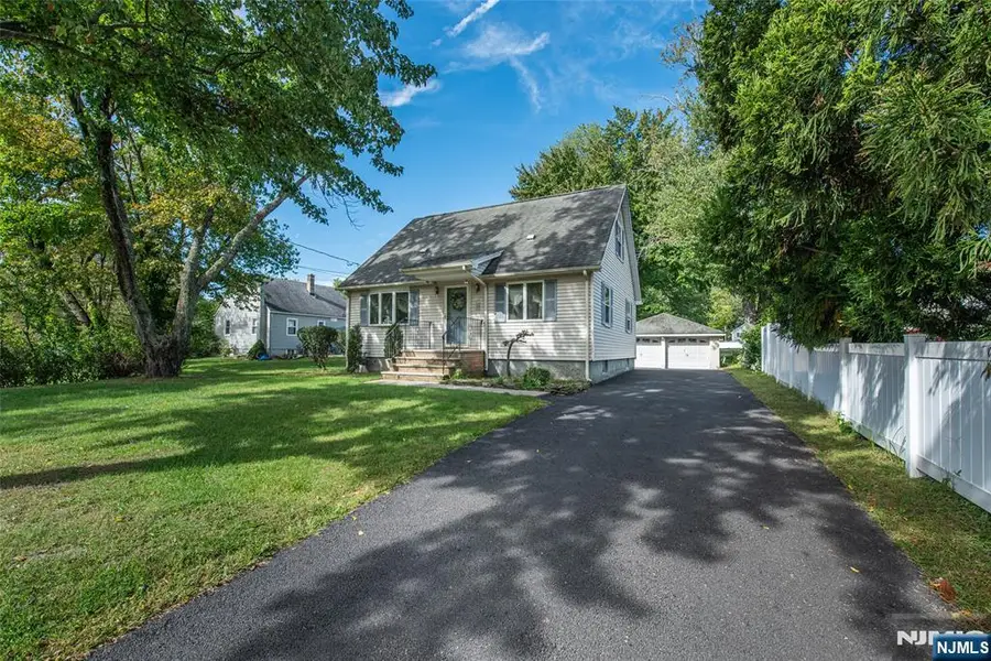 97 Van Dam Avenue, Bloomingdale, NJ 07403 - #2