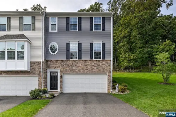 4 Woodland Way 2, Mount Arlington Boro, NJ 07856