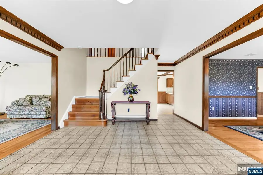 16 Avalon Drive, Montville, NJ 07045 - #2