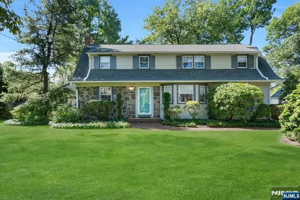 163 Cottage Road, Wyckoff, NJ 07481