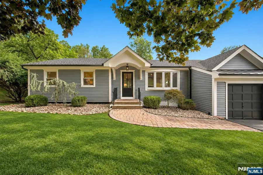 19 Ladik Place, Montvale, NJ 07645 - #2