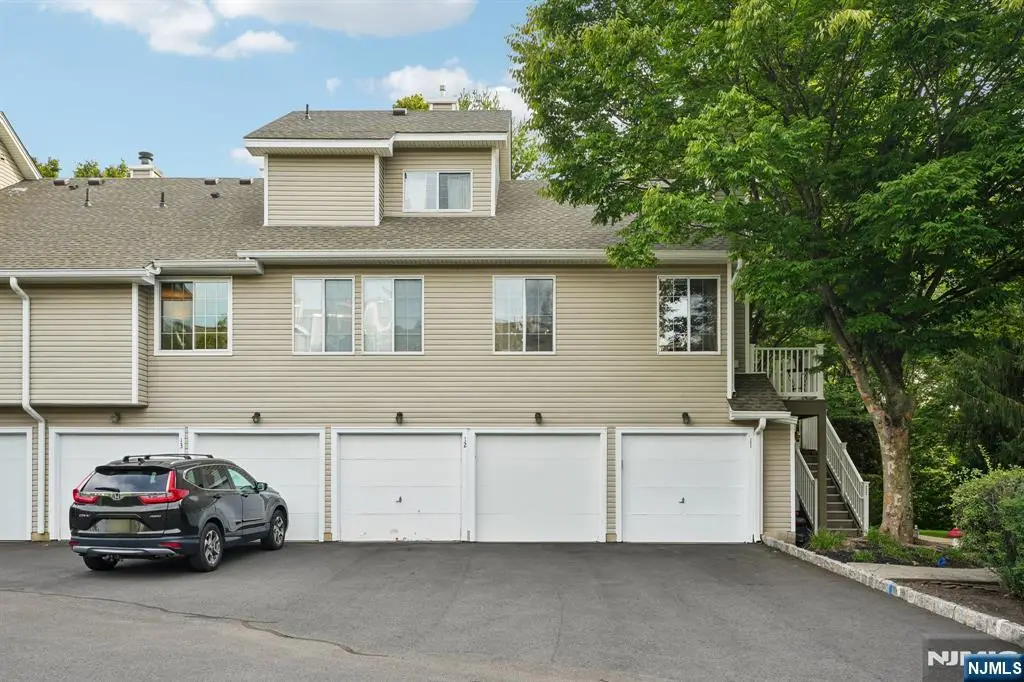 11 Stevens Court, Bedminster, NJ 07921 - #1