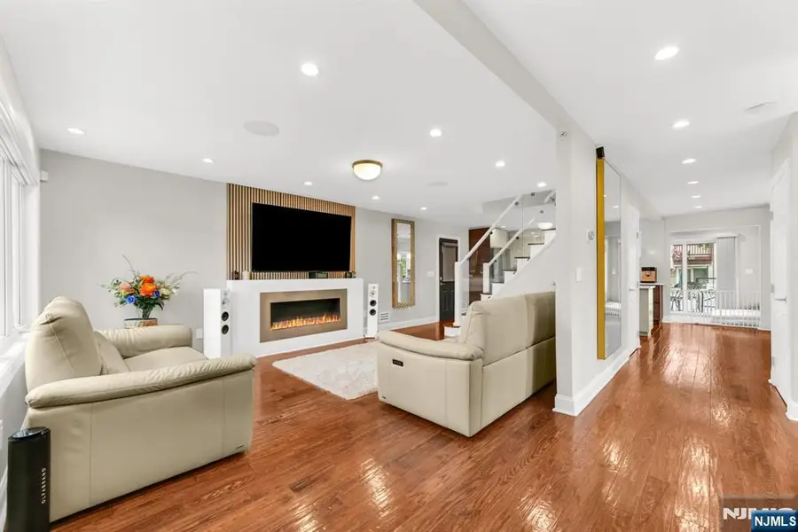 690 Ray Avenue, Ridgefield, NJ 07657 - #3
