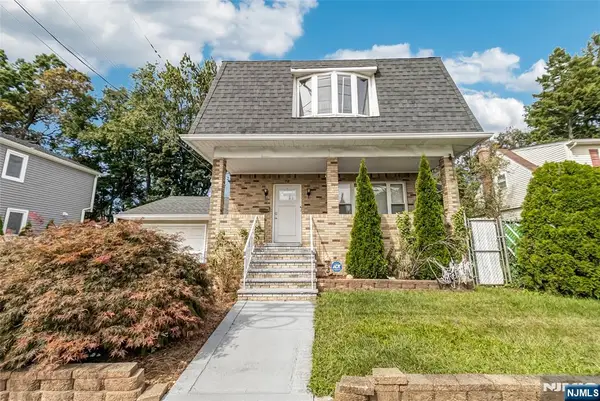 113 Willow Street, Elmwood Park, NJ 07407