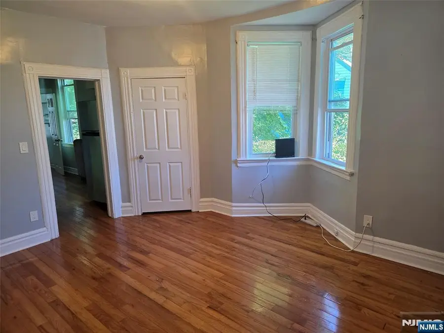 9 17th Street, East Orange, NJ 07018 - #2