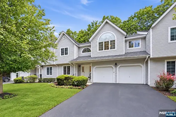 3 Drake Drive 3, Hillsdale, NJ 07642