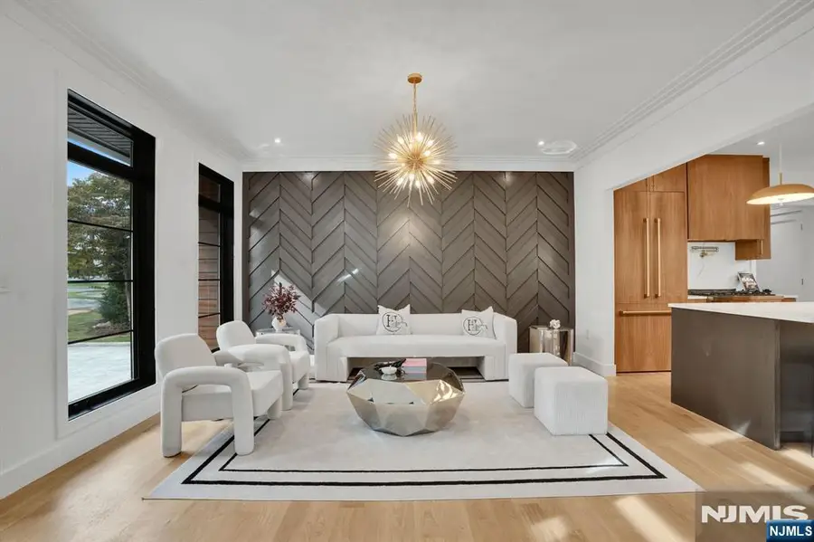 24 S Lyle Avenue, Tenafly, NJ 07670 - #2