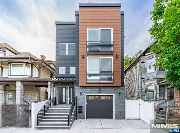 257 7th Street, Newark, NJ 07103