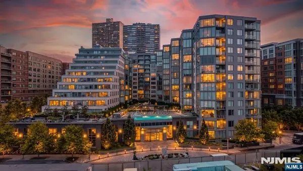 9 Ave At Port Imperial 1009, West New York, NJ 07093