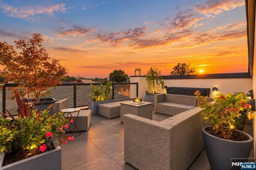 209 Wayne Avenue A, Cliffside Park, NJ 07010 - #3