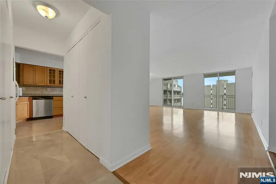 1077 River Road 1009, Edgewater, NJ 07020 - #3
