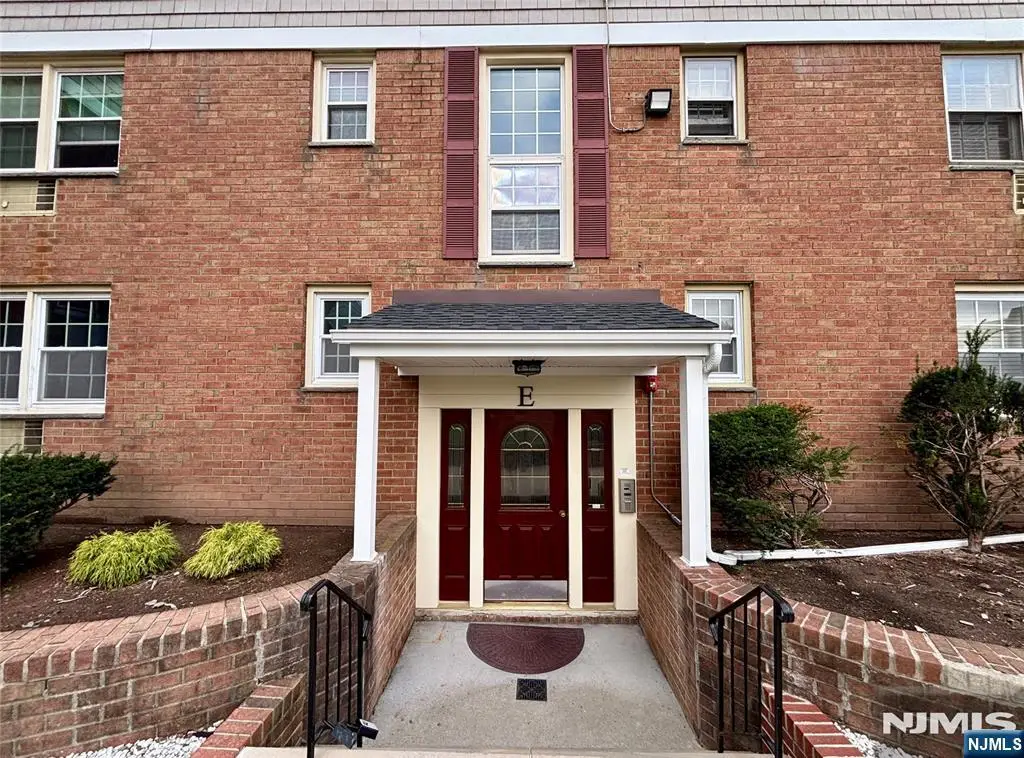 605 Grove Street E10, Clifton, NJ 07013 - #1