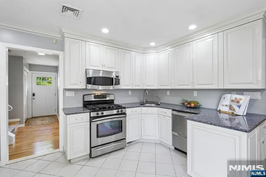 65 Springbrook Road, Livingston, NJ 07039 - #3