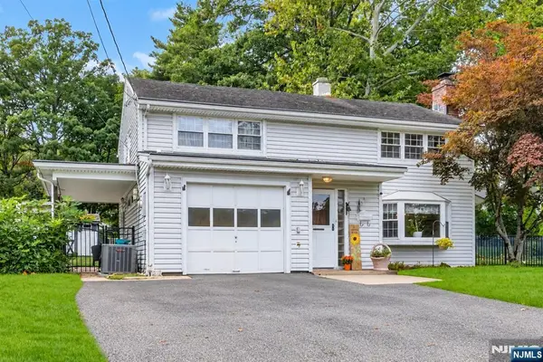 34 Salrit Avenue, Waldwick, NJ 07463