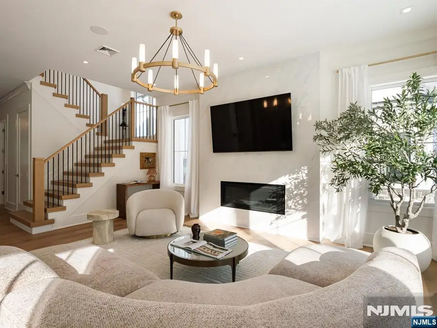 16-18 Paris Avenue 4, Rockleigh, NJ 07647 - #3