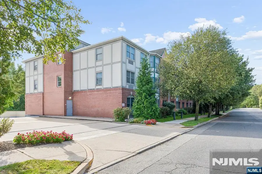 323 Willow Street 2i, Teaneck, NJ 07666 - #2
