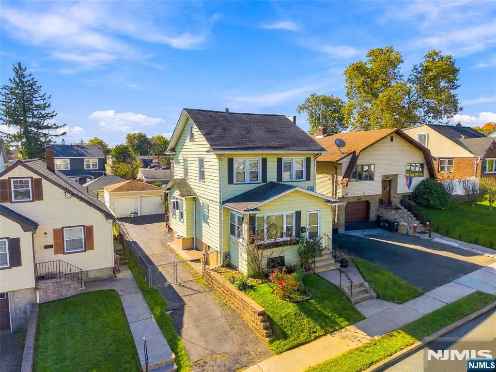21 Rollins Avenue, Clifton, NJ 07011 - #1