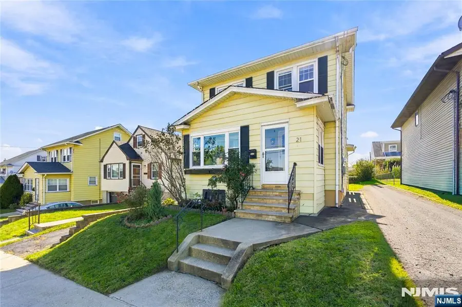 21 Rollins Avenue, Clifton, NJ 07011 - #3