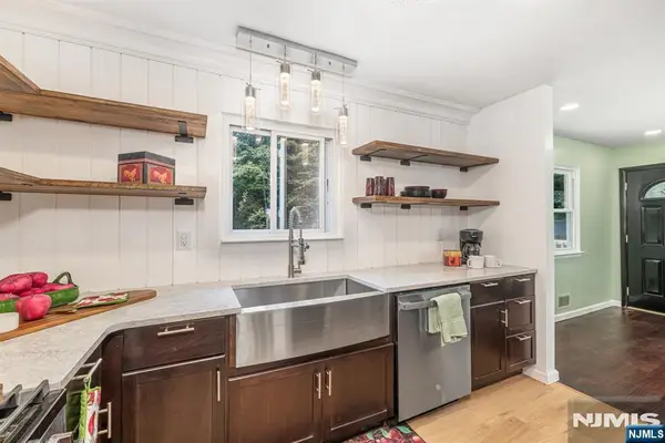 7 Fox Hill Drive, Franklin, NJ 07416