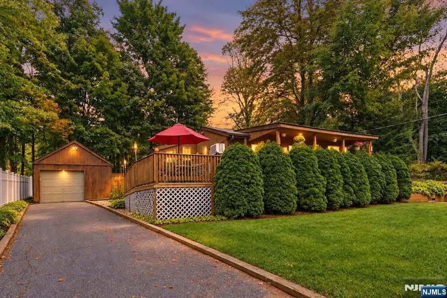 36 Beach Haven Road, Upper Greenwood Lake, NJ 07421 - #2