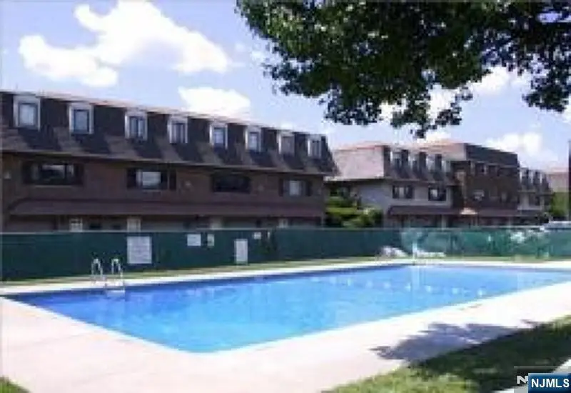 565 E-16 Grove E-16, Clifton, NJ 07013 - #1